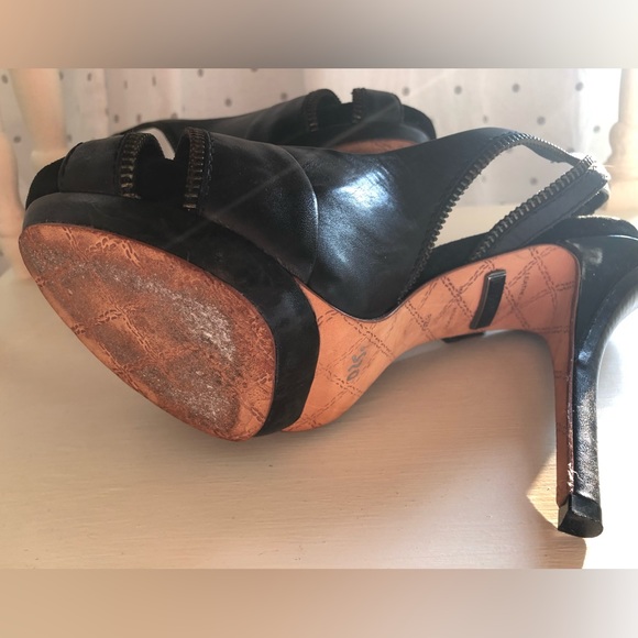 L.A.M.B. leather slingback peep-toe stilettos - Picture 4 of 4